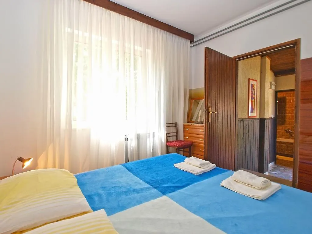Apartment Paula 729 Fažana